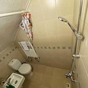 Habitación Económica con 2 Camas Individuales