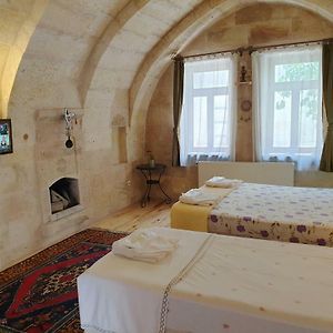 Habitación Estándar con 2 Camas Individuales